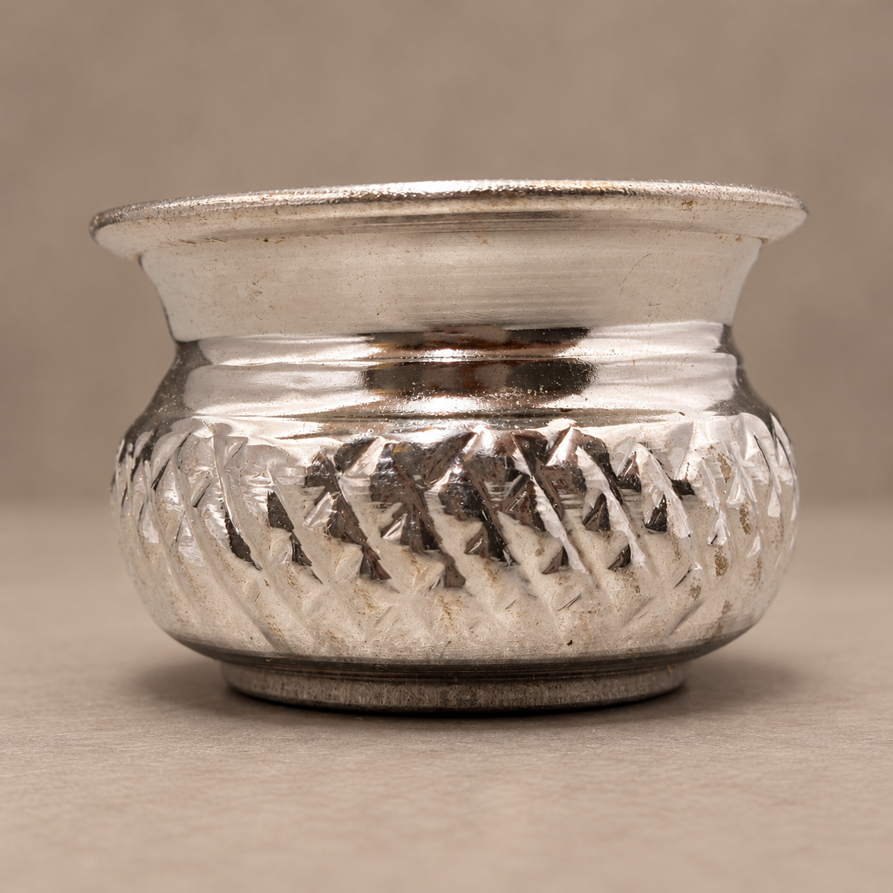 GS Diamond shaped small sized nakshi Kumkum bowl 2"